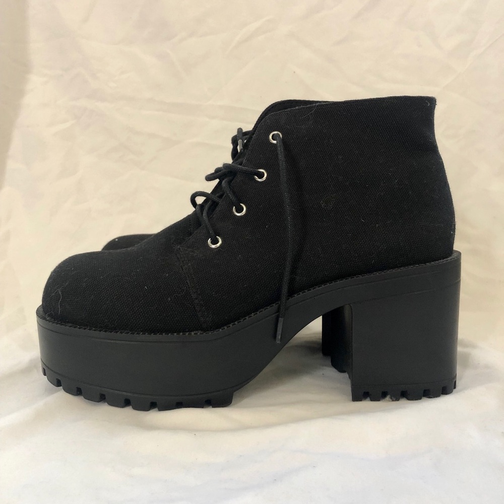 Lace up Chelsea platform boots